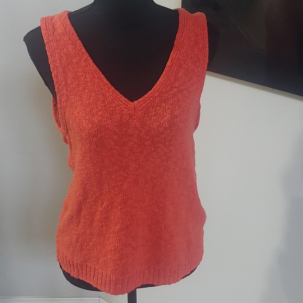 J.Crews V-Neck Sleeveless Knit Tank Sweater in Light Pick, Sizs M